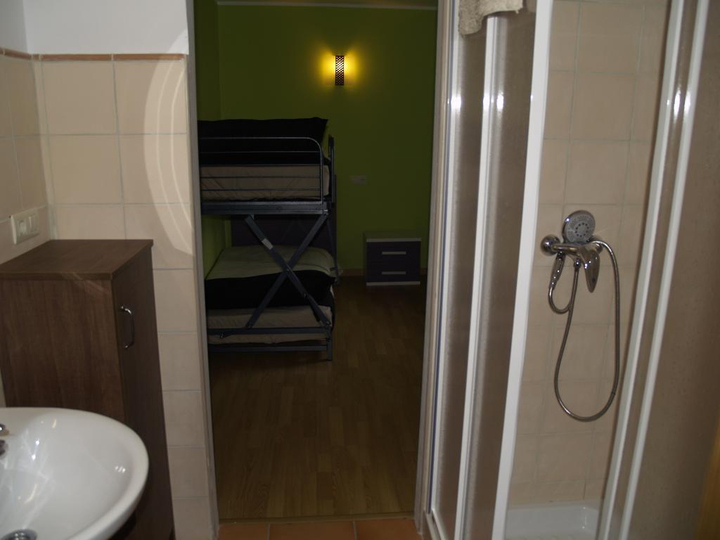 Albergue De Yebra Yebra de Basa Buitenkant foto