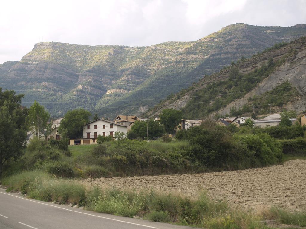 Albergue De Yebra Yebra de Basa Buitenkant foto