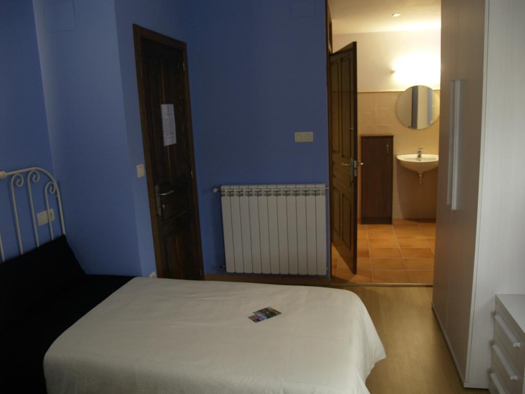 Albergue De Yebra Yebra de Basa Kamer foto
