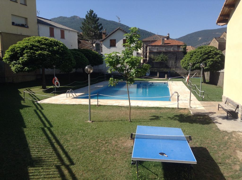 Albergue De Yebra Yebra de Basa Buitenkant foto