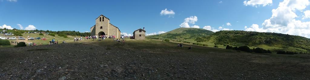 Albergue De Yebra Yebra de Basa Buitenkant foto